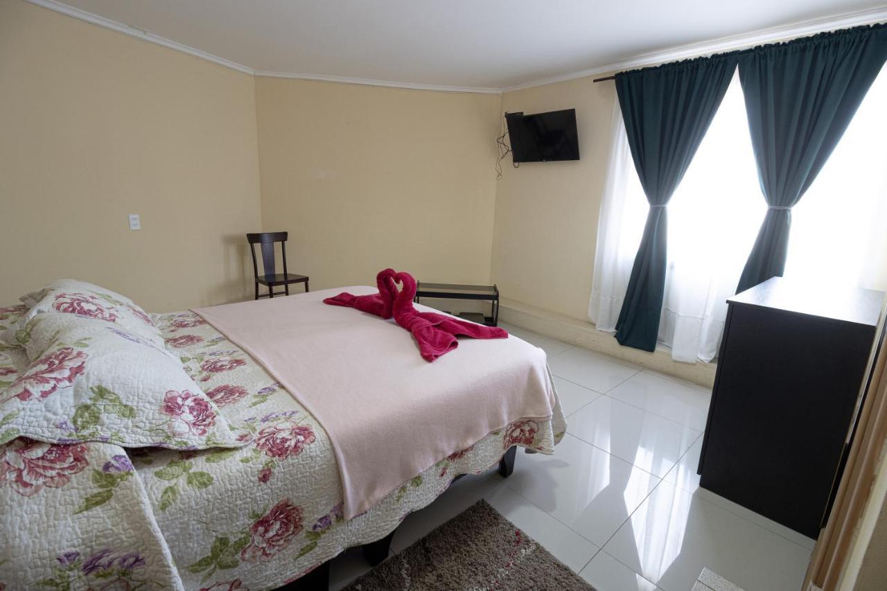 Hostal Beatriz 塔尔塔尔 外观 照片